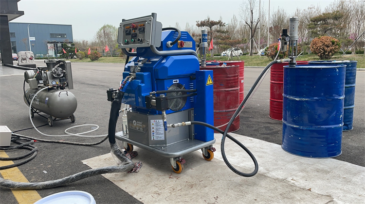 聚氨酯發(fā)泡灌注機(jī)